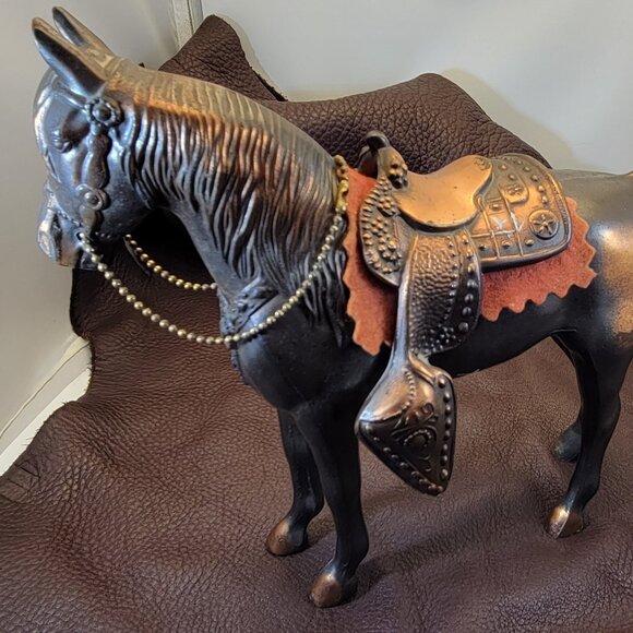 Rare Vintage 1950's Western Metal Horse With Removable Saddle & Felt Pad - Picture 1 of 7